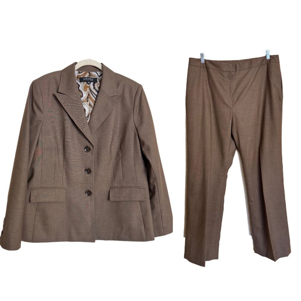 Kasper Tan Women's Pantsuit